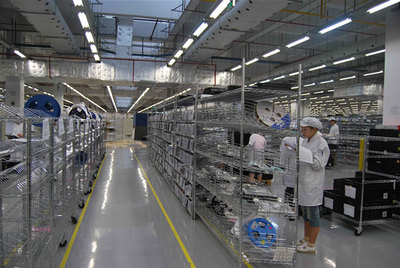 防静电货架在通讯设备存储中的关键作用